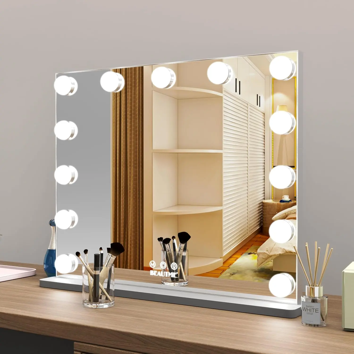 Illuminated dressing table mirror